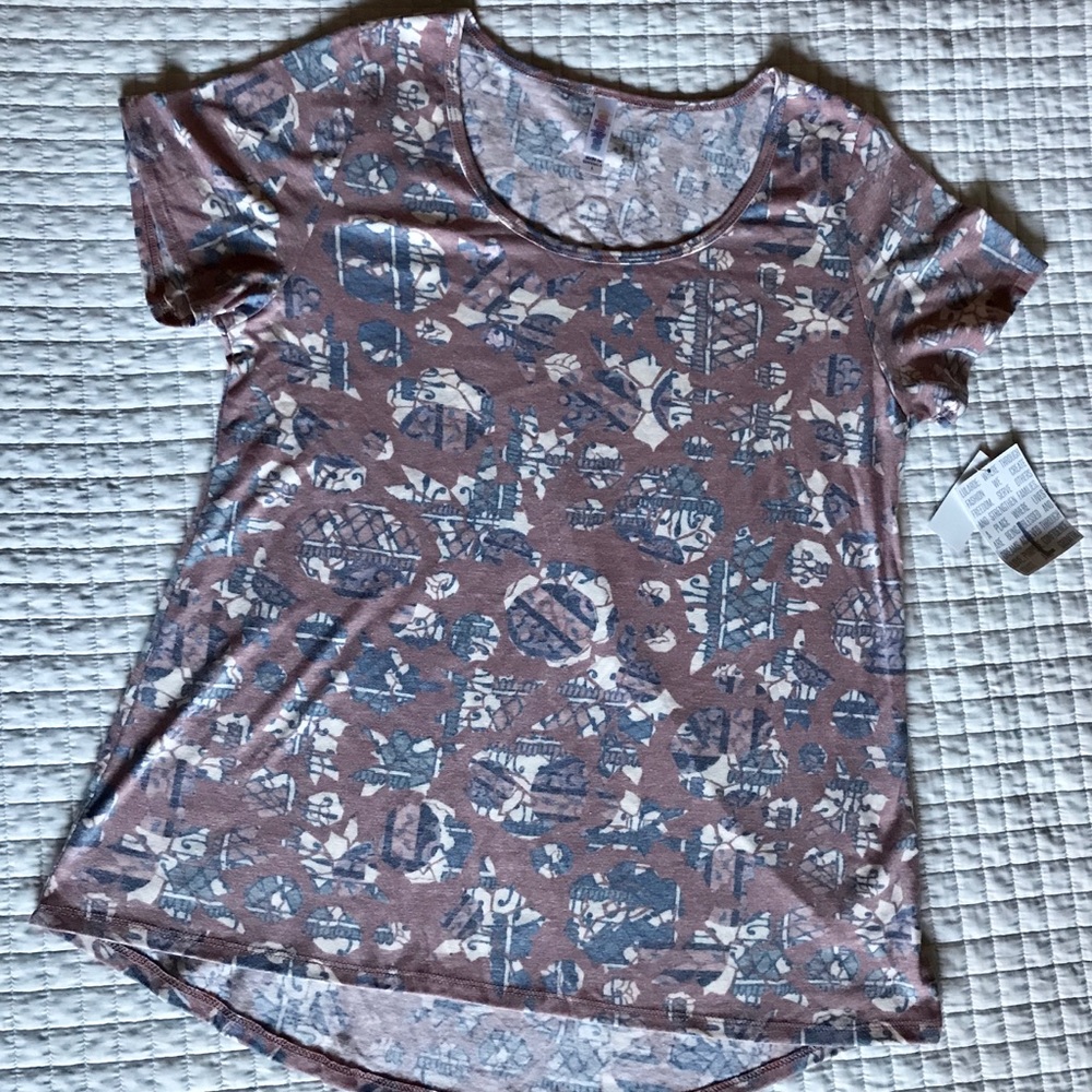 LulaRoe Classic Tee (L)